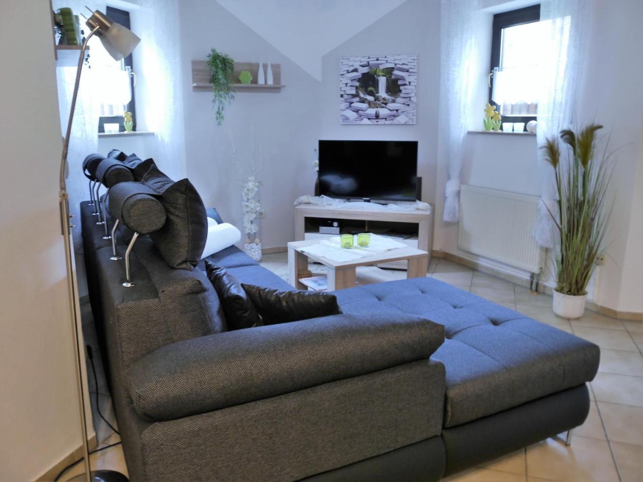Ferienwohnung-Apartment Regnitztal Буттенхайм Экстерьер фото