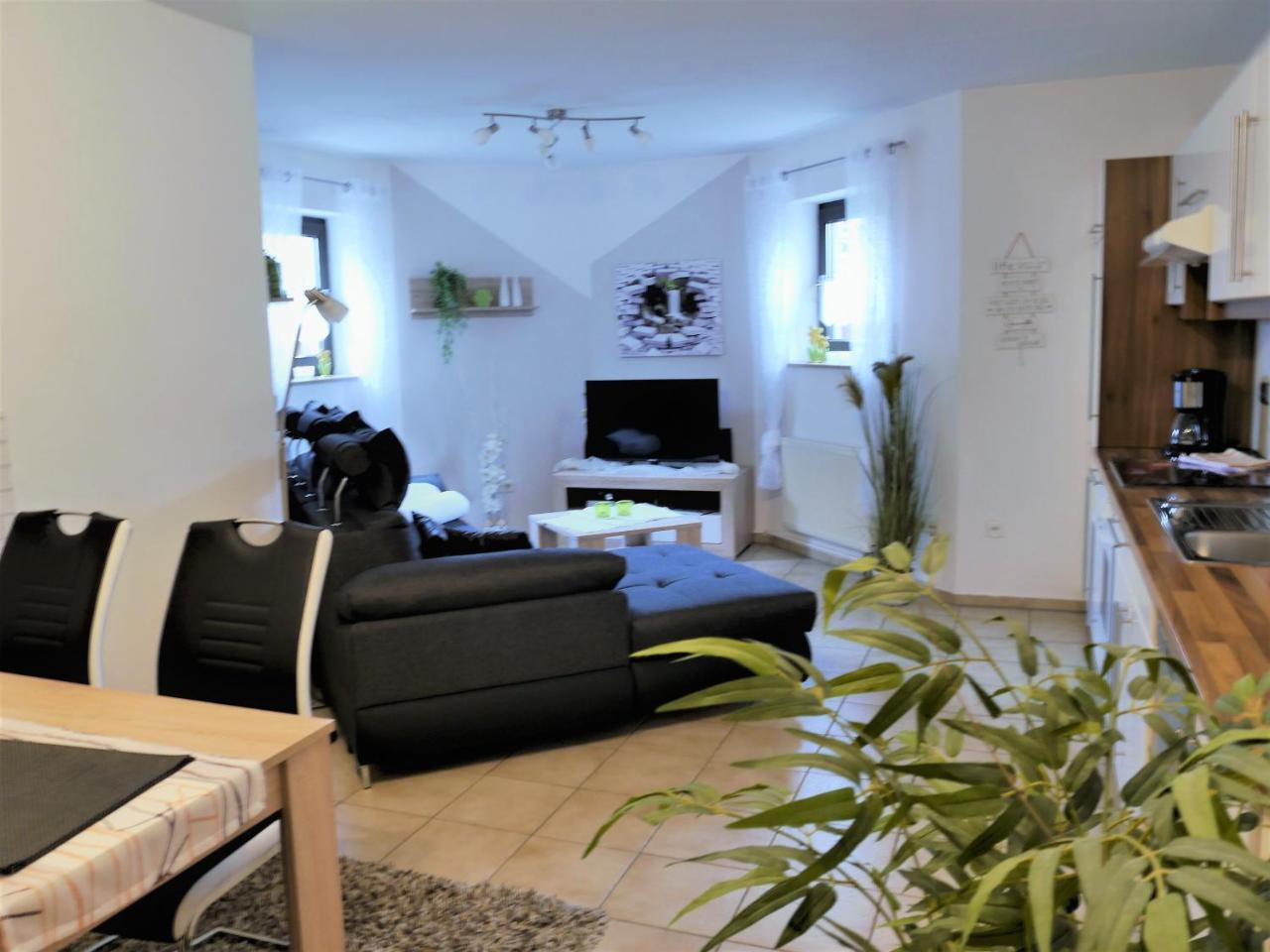 Ferienwohnung-Apartment Regnitztal Буттенхайм Экстерьер фото